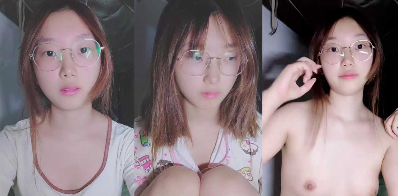 极品反差眼镜妹 安安宝贝 学校宿舍拉上帘子就开始扣逼自慰直播赚钱 怕惊醒舍友小心翼翼的样子十分反差！ - 51吃瓜网-51吃瓜网