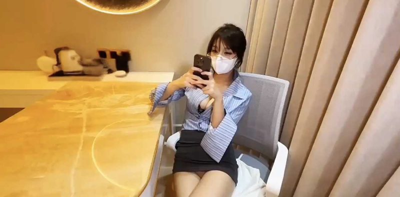 极品女神 情深叉喔 新作 黑丝性感教师 调教勾引男学生 疯狂榨精 骚气直冲云天！-51吃瓜网
