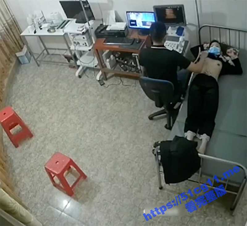 医院摄像头偷拍妇科 少妇做B超阴道检查 笑着进去被超长设备捅来捅去 捂着逼瘸着走出来！ - 51吃瓜网-51吃瓜网