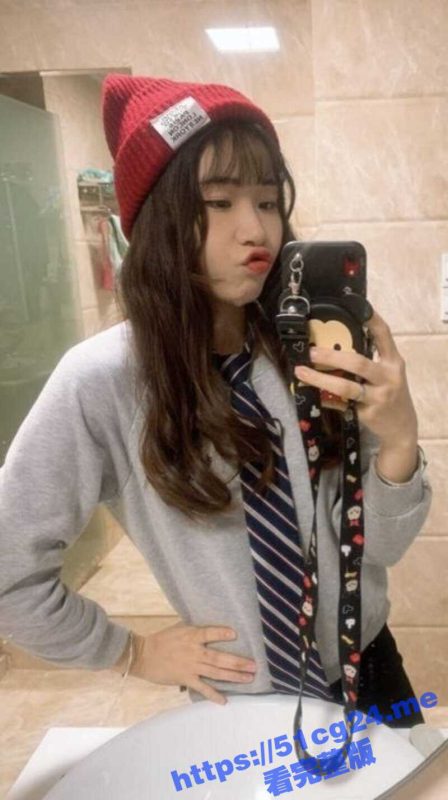西安某公司白领 同部门的女神同事 老是偷偷跟我约炮 喜欢玩制服调教 曝光出来让她男朋友看看！-51吃瓜网