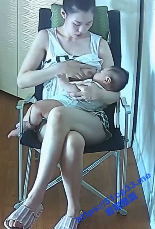 在家千万不要按摄像头啊 水滴摄像头网络偷拍视频流出 大奶美女喂奶香艳画面-51吃瓜网