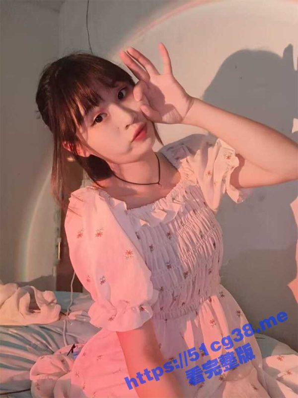 蝴蝶逼职高女学生 反差婊学妹周茜 学习不好念职高 被男友流出视频 蝴蝶逼还很粉嫩-51吃瓜网