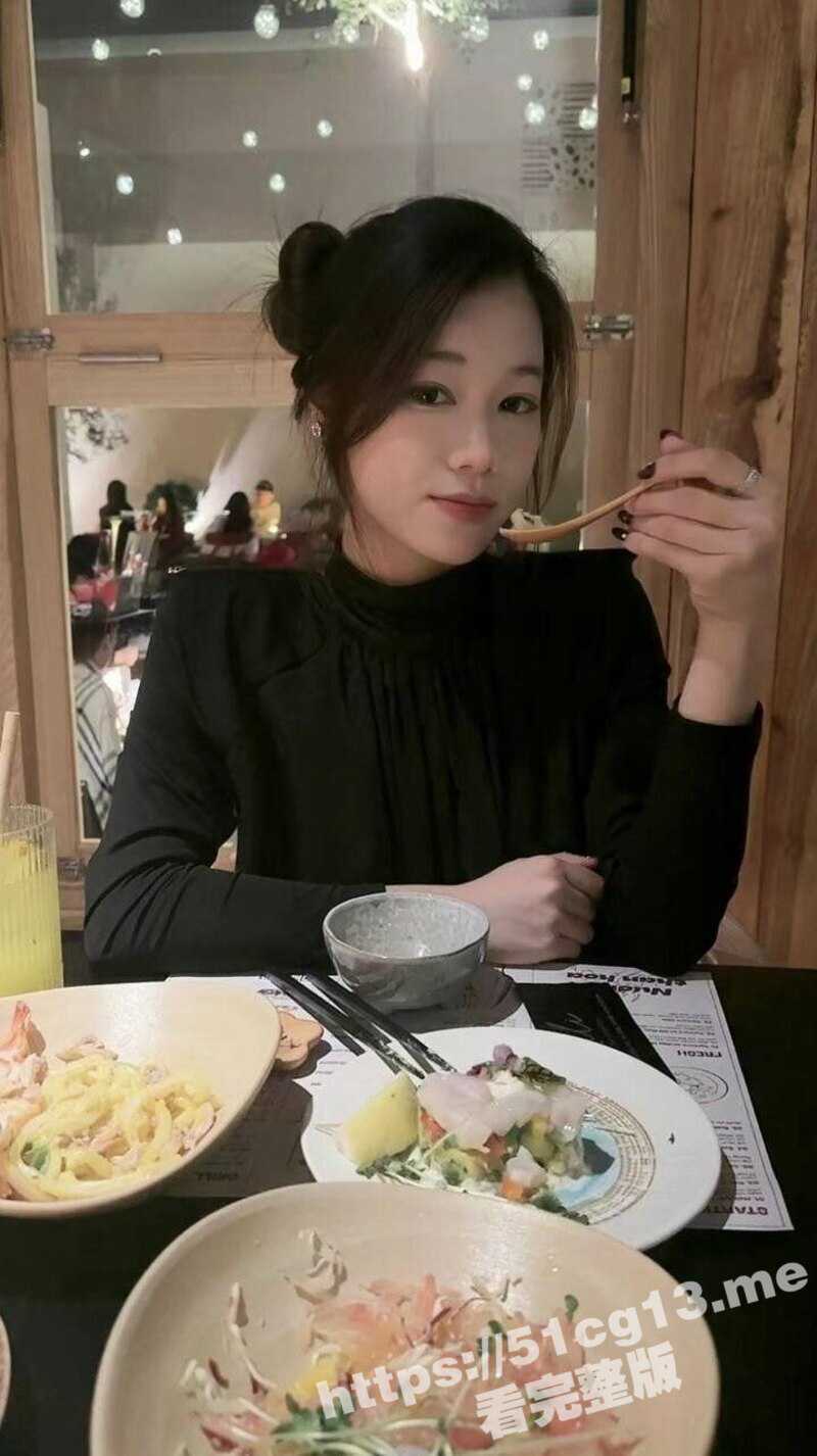 高颜值 极品高冷女神 私下竟然是反差婊 在酒店为炮友打飞机加口爆 - 51吃瓜网-51吃瓜网