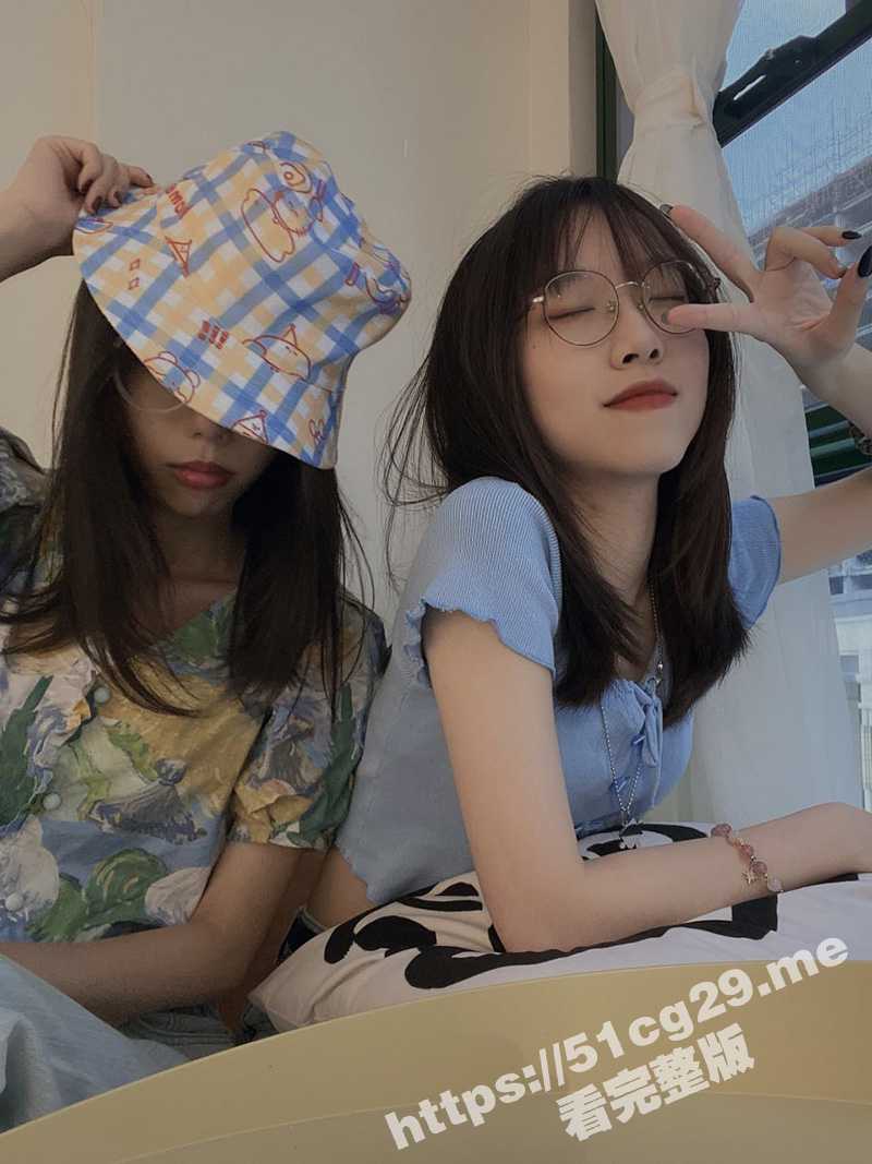 成都在校大学生 谢洵 被炮友曝光 爱好多人运动喜欢露出 高颜值反差妹子最爱肛交群交 - 51吃瓜网-51吃瓜网