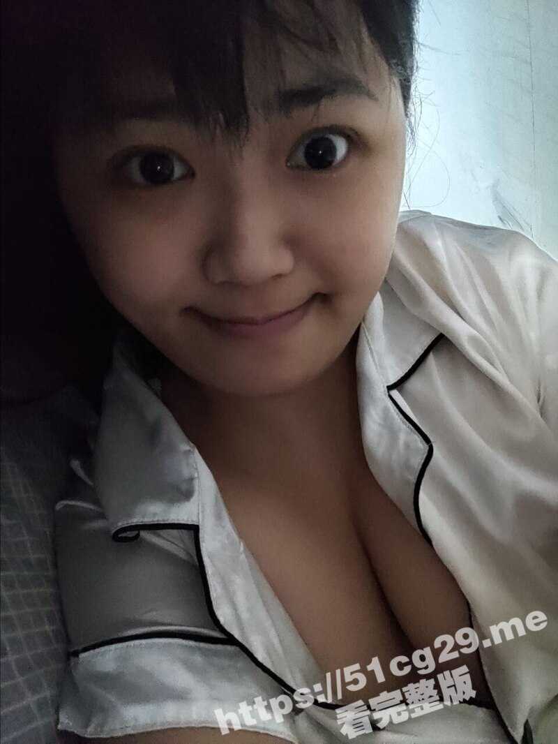 香港 清纯微胖反差婊 钟慧婷 喜欢真空外出和超大肉棒插入 给男友吃鸡 啪啪啪 自拍视频流出 - 51吃瓜网-51吃瓜网