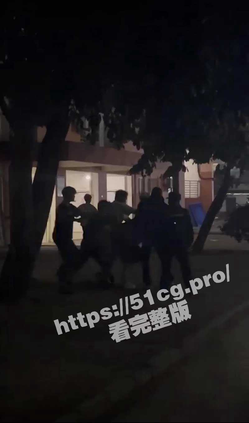 广西演艺学院群架原因大揭秘！宿舍偷拍室友做爱！要求女生陪他一晚！ - 51吃瓜网-51吃瓜网