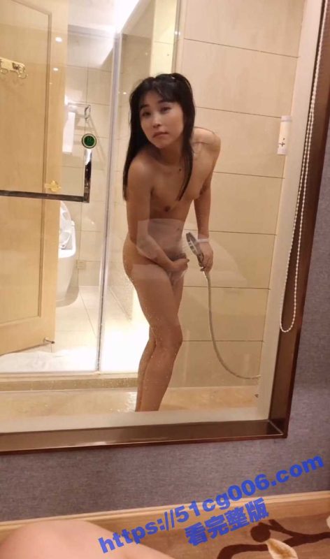 跨越千里和几个月没见的异地恋女友在酒店幽会 小别胜新婚 激烈战斗后导致逼逼流血-51吃瓜网
