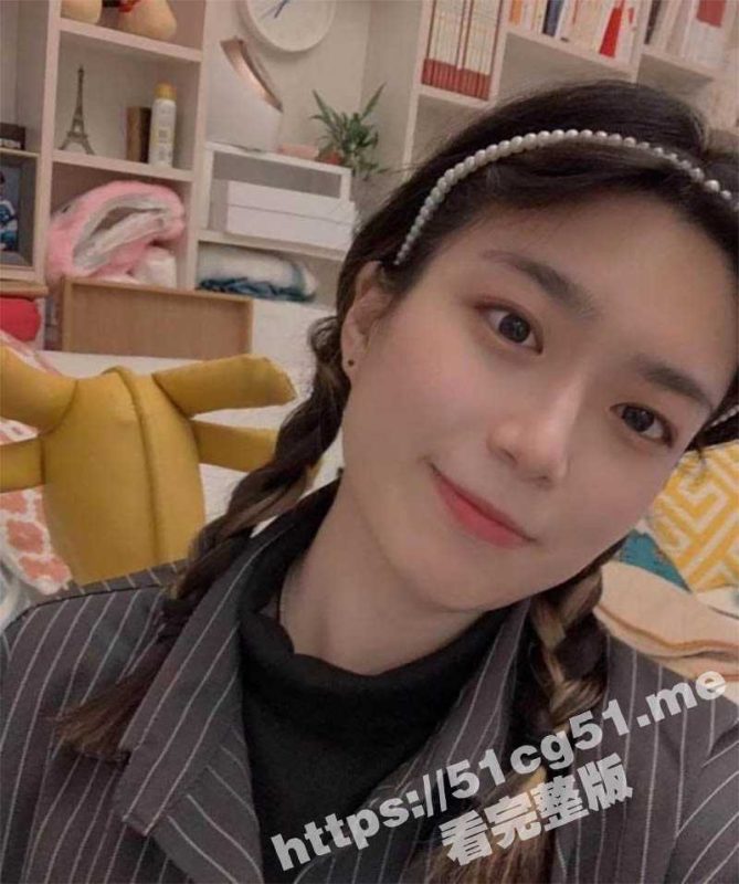 武汉健身房前台 被同公司健身教练开发 露脸啪啪和聊天记录流出 妹子边操还一边狂喊 打我快打我-51吃瓜网