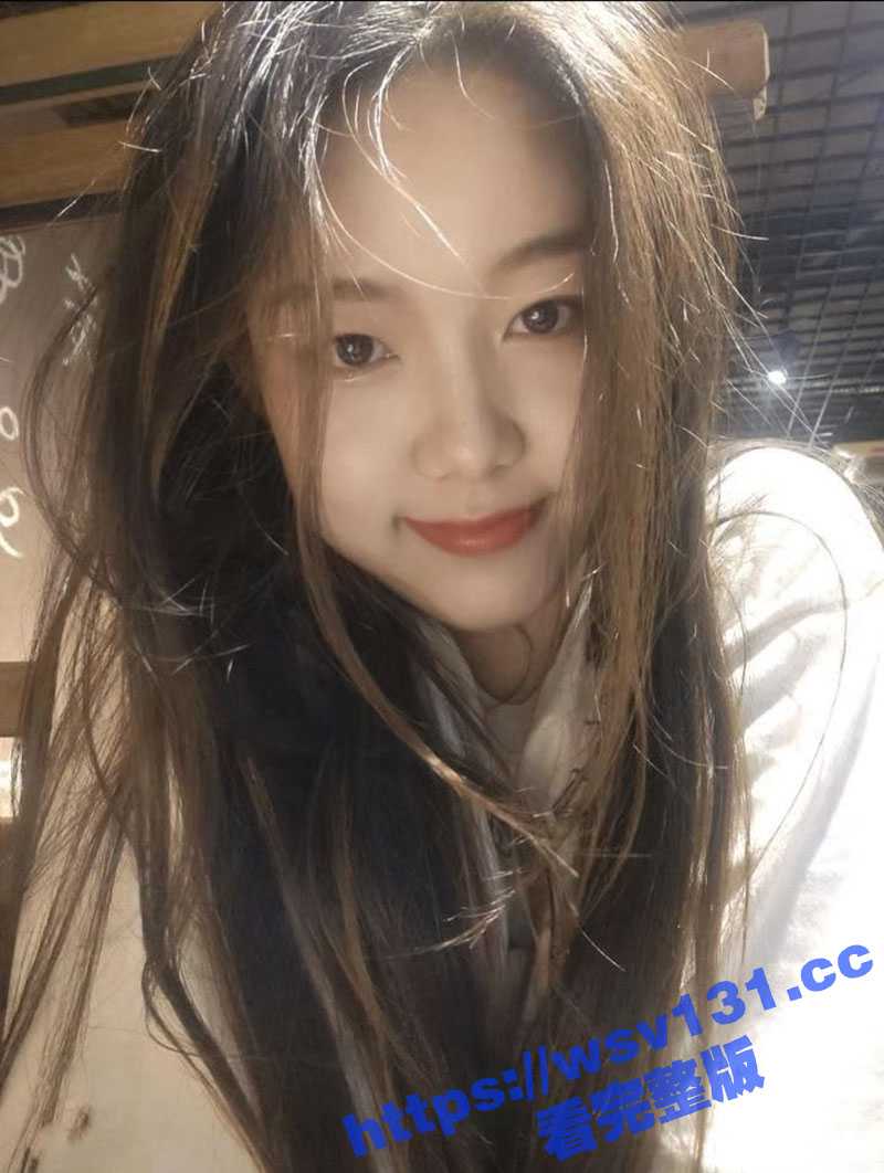 湖南中医药大学 杨思悦 校园公交车 骚逼只要给钱人人可操 可以插四指 年纪轻轻就跟生过孩子一样 - 51吃瓜网-51吃瓜网