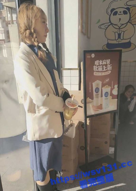 天气转暖 露屌大神再次出击 大家看好自己的女朋友别被街射了！-51吃瓜网