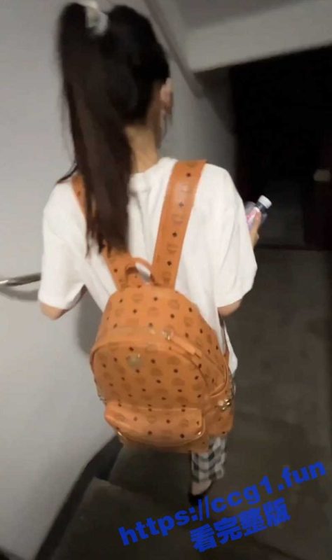 顶级约炮大神 专约00后稚嫩妹子 江南第一深情 调教露脸JK高马尾极品颜值嫩妹 大屌无套爆淦内射蜜穴-51吃瓜网
