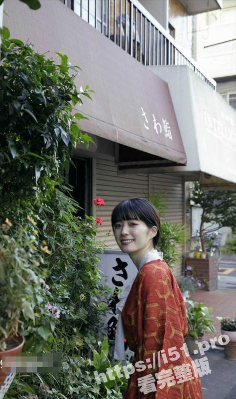 长相甜美气质的日本知名女模特演员 橘凛々子 与男友做爱视频曝光 啪啪时很是投入 表情销魂又淫荡-51吃瓜网