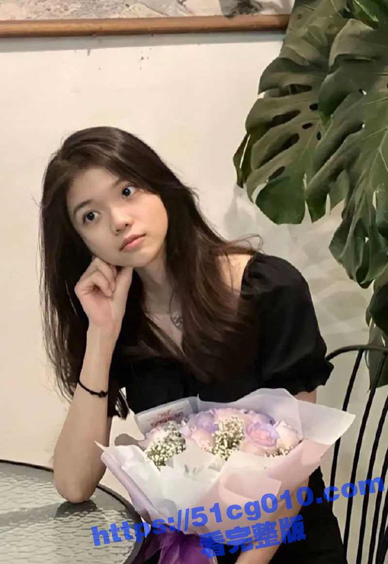 01年清纯小美女在男友调教下变成一只反差骚母狗 喜欢户外露出 最爱观音坐莲享受高潮！ - 51吃瓜网-51吃瓜网