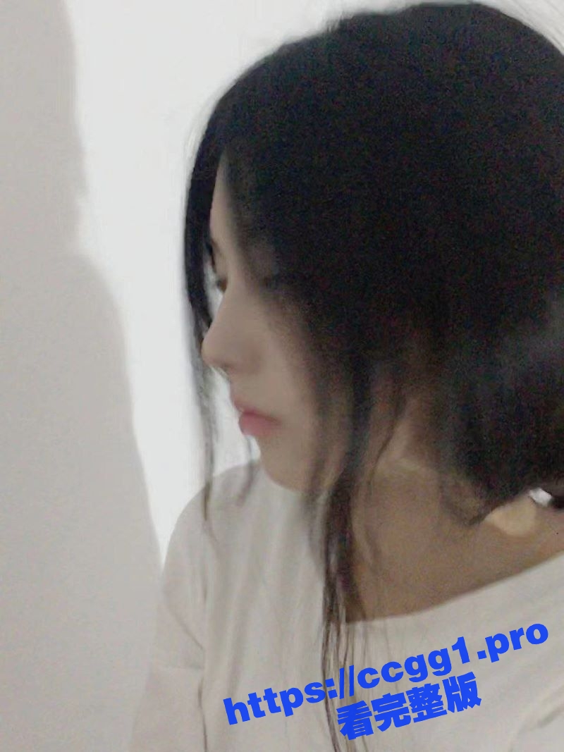 杭州大学大一学生 薛梅 在酒店被金主爆操蹂躏 直接怼脸拍摄 妹子害羞还反抗！ - 51吃瓜网-51吃瓜网