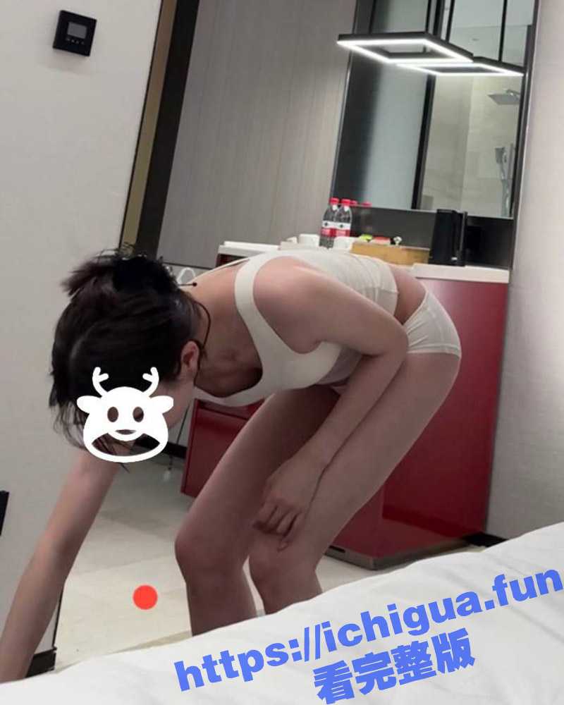 极品身材的大学生女友 在出租屋里尝试各种姿势 长腿翘臀无限诱惑 爆操嫩穴抱着翘臀无套内射 - 51吃瓜网-51吃瓜网