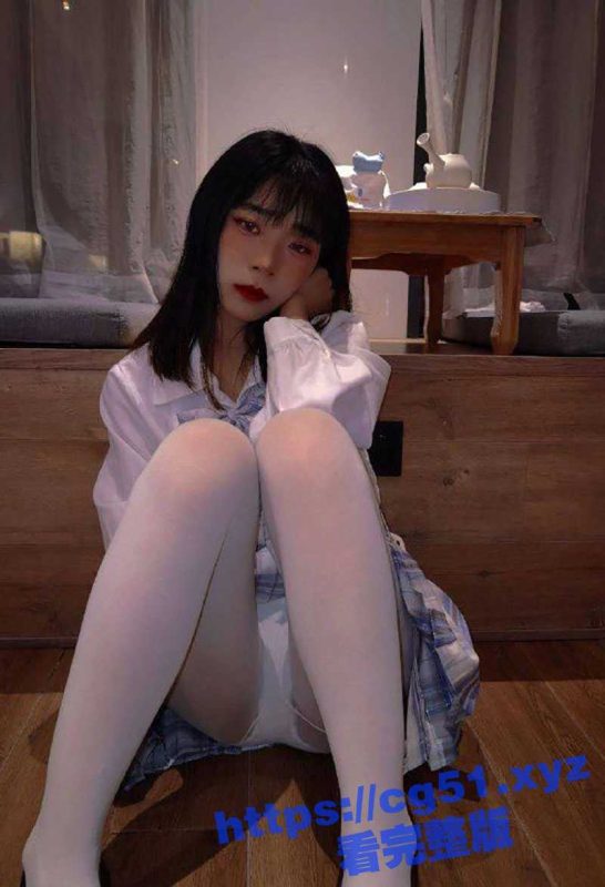 长沙极品反差00后美腿学生嫩妹拍摄私房照后 被摄影师勾搭成功上垒内射！-51吃瓜网