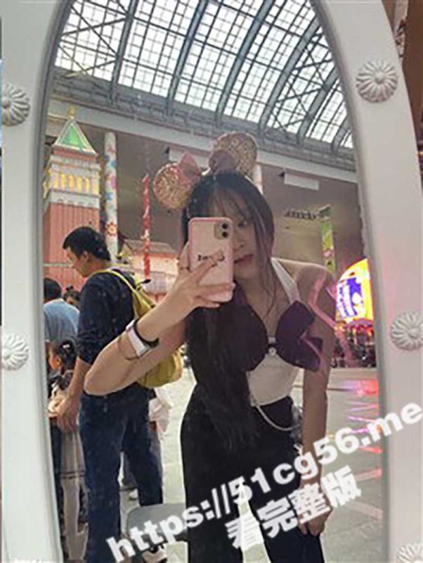 兄妹乱伦！极品颜值气质小表妹被带到酒店狠狠干 扶腰后入爽的嗯嗯叫 没想到表妹床上好骚 骑乘位猛坐-51吃瓜网