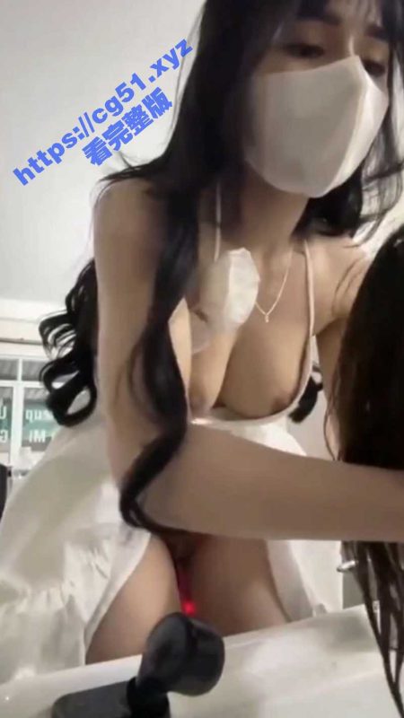 洗头妹穿内裤露奶服务 做生意还得动头脑 这回头客不一下就多起来了嘛！-51吃瓜网