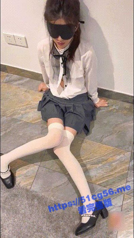 高马尾舞蹈生校花级美女 被主人调教成母狗 跪地吃鸡吧舔菊花 抓过马尾爆操后入！-51吃瓜网