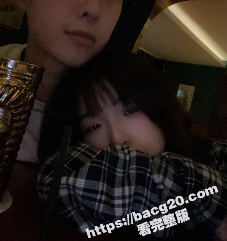 武汉反差人妻 王洁 背着老公出轨偷情 被炮友调教成极品母狗 各种户外露出野战-51吃瓜网