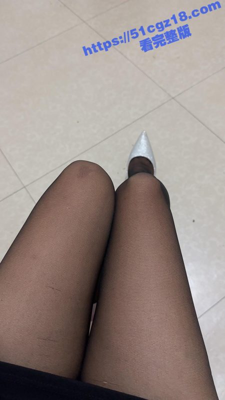 海角叔嫂乱伦之嫂子的第一次 趁着大哥上班找嫂子偷情 强行插入征服嫂子-51吃瓜网