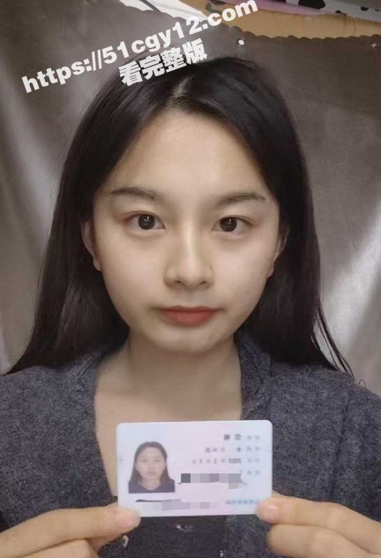 上海青浦嫩妹 xixi 出轨视频爆光 清纯女友蹶腚被爆操 舔炮友大屌玩内射 男友含泪戴绿帽！-51吃瓜网