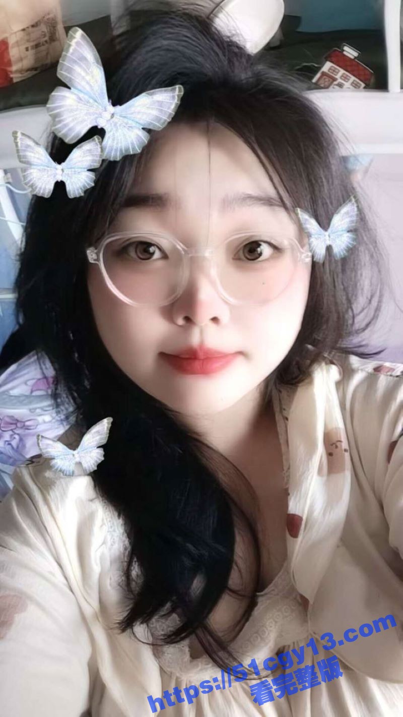 湖南长沙眼睛婊 吴莹莹 裸聊视频曝光 超大木瓜奶勾魂夺魄 露脸玩穴淫水狂流！ - 51吃瓜网-51吃瓜网