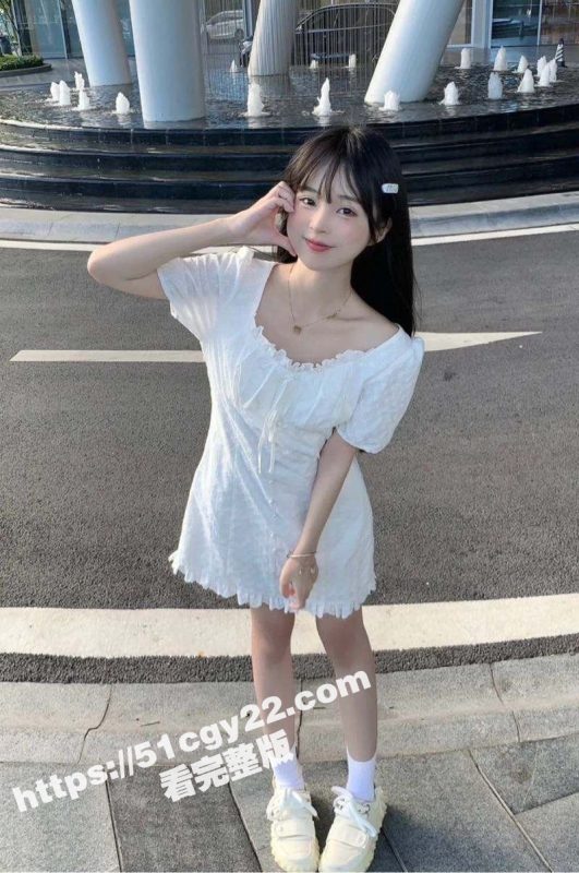 海角乱伦大神 我是奶气草莓 趁老婆做饭的时候强行后入正在洗澡的女儿骚逼-51吃瓜网