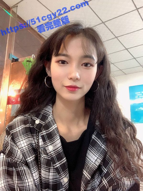 云南高校美女 网络面试模特惨遭渣男套路 全裸展示性感身材 还要洗澡给他看！-51吃瓜网