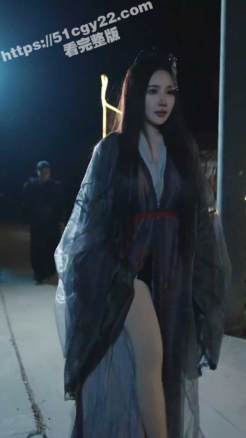 每日短剧《我的房东是个高手》 八号房房东靠收租为生 没想到房子竟是修炼宝地 租客个个都是顶尖高手！ - 51吃瓜网-51吃瓜网