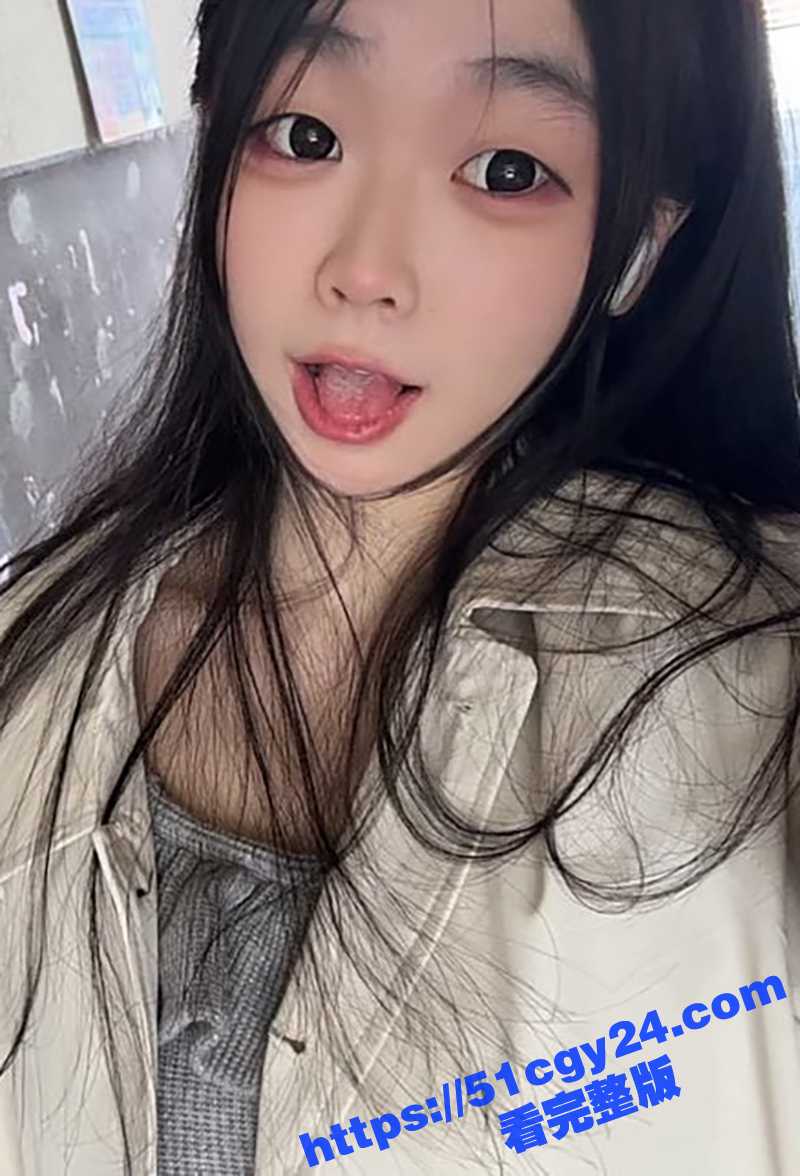 瓜友分享大二清纯女友 朵朵 自慰私拍 性感尤物穿校服扭臀露逼 拍下大量蜜穴特写！ - 51吃瓜网-51吃瓜网