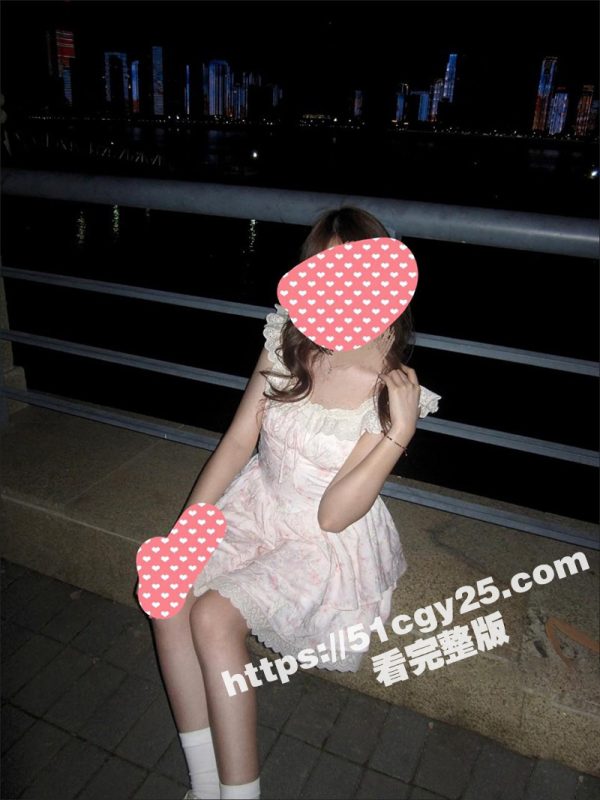 海角乱伦大神 19岁女儿小亚 女儿流产后第一次亲密 她说她把我和她的事告诉她男友了！-51吃瓜网