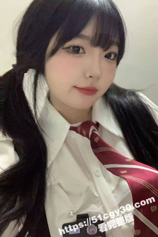海角大神 奶气草莓 少妇欠债无力偿还 迫不得已用女儿身体肉偿 内射萝莉嫩穴十分刺激！-51吃瓜网