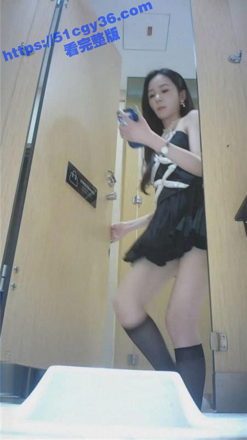 商场女厕偷拍 多位高颜值气质美女 美腿嫩臀阴毛浓密 近距离展示放尿瞬间精彩至极！ - 51吃瓜网-51吃瓜网