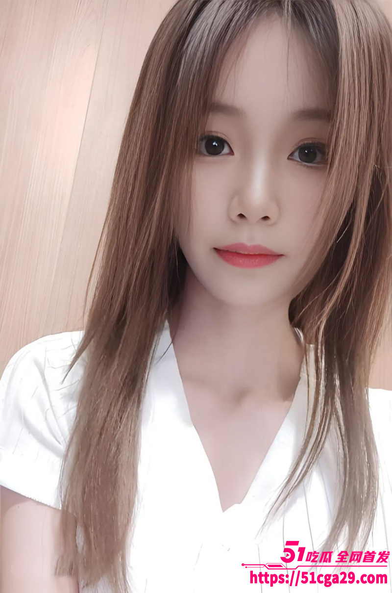 高颜值女大学生 李启丹 啪啪性爱视频流出 s型身材小母狗 镜前被疯狂后入 酥胸震颤反差爆表！ - 51吃瓜网-51吃瓜网