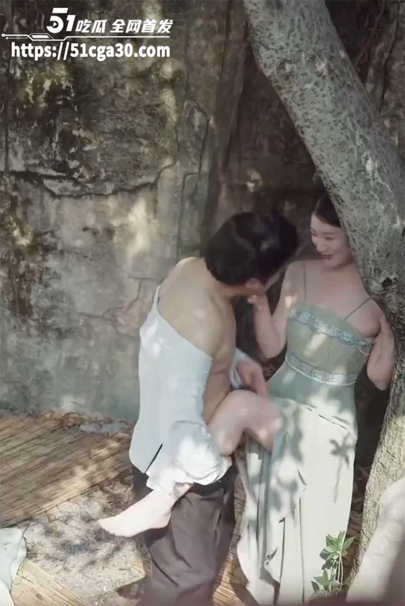 每日短剧《混沌圣体，开局为仙子解毒》意外穿越异世救下绝美仙子 入宗后又靠不懈努力成一代混沌圣体！ - 51吃瓜网-51吃瓜网