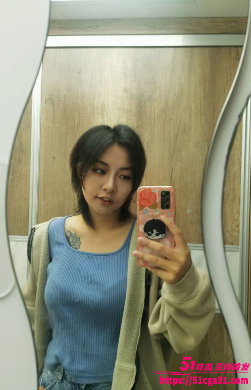 上海纹身大奶少妇 套子 裸聊做爱视频流出 极品身材小穴超敏感 上位骑乘甩奶无限诱惑！ - 51吃瓜网-51吃瓜网