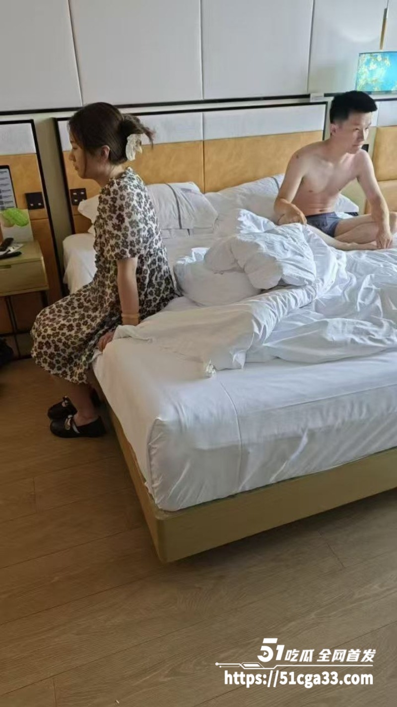 找群里兄弟一起捉奸！绿帽男花了50万彩礼娶的老婆 没几天就出轨被抓！ - 51吃瓜网-51吃瓜网