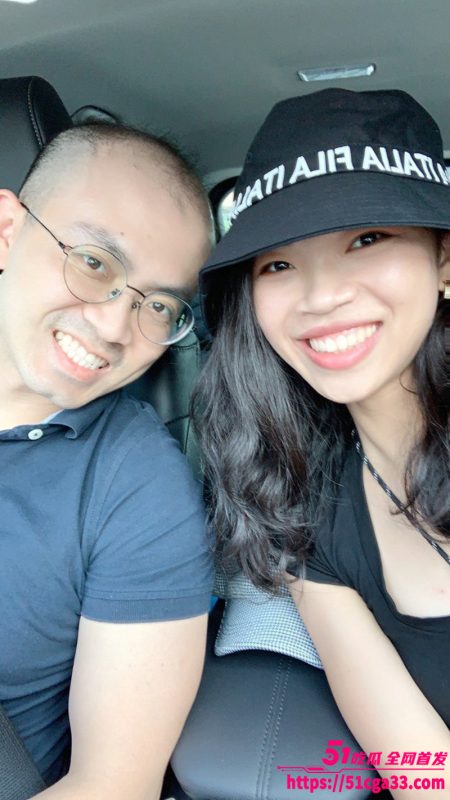 21岁热爱旅游的女部落客 大尺度性爱视频流出 仆装乳交口交 完美体态女上位做爱 特写抽插内射！-51吃瓜网