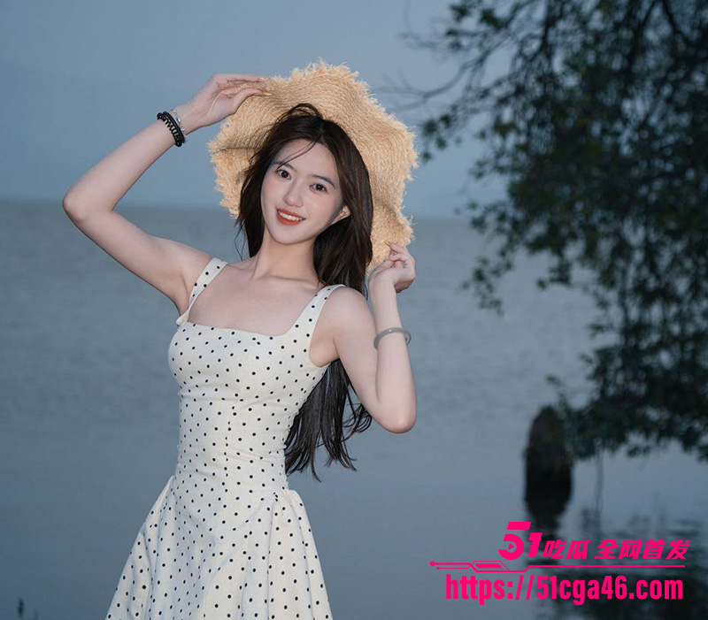 海角乱伦大神 爱女儿的每一天 跳蛋玩弄女儿 我也射了好多给她！-51吃瓜网