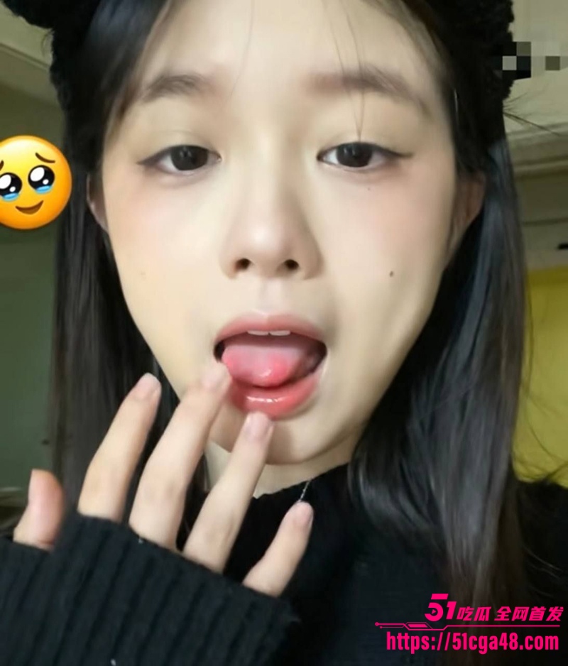 香港18岁美少女 陈婧瑜 黑丝翘臀调教视频流出 尺度大到让人瞠目结舌！ - 51吃瓜网-51吃瓜网