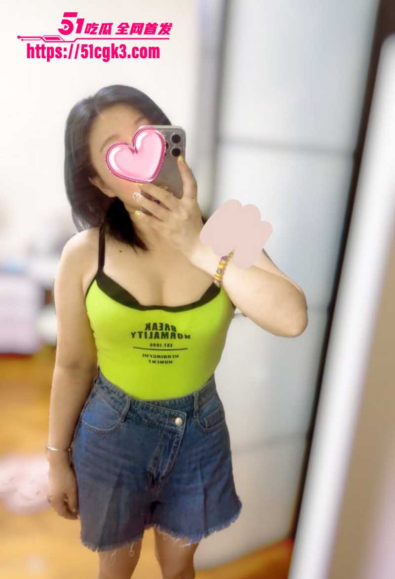 上海淫妻大神 bluerobbit 约炮视频流出 美乳翘臀的28岁高学历小少妇 被炮友花式爆操 拍下大量淫照！ - 51吃瓜网-51吃瓜网