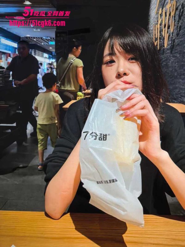 沈阳短发御姐 刘莉莉 欲求不满约炮成瘾 后入口交户外骑乘 激情性爱视频流出 ！-51吃瓜网