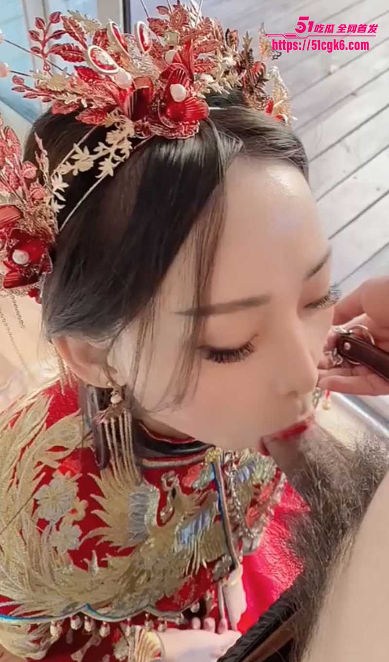 长腿女神模特 半糖兔兔 新娘禾服做爱视频 淫荡口交眼色拉丝 无套后入淫叫连连！ - 51吃瓜网-51吃瓜网
