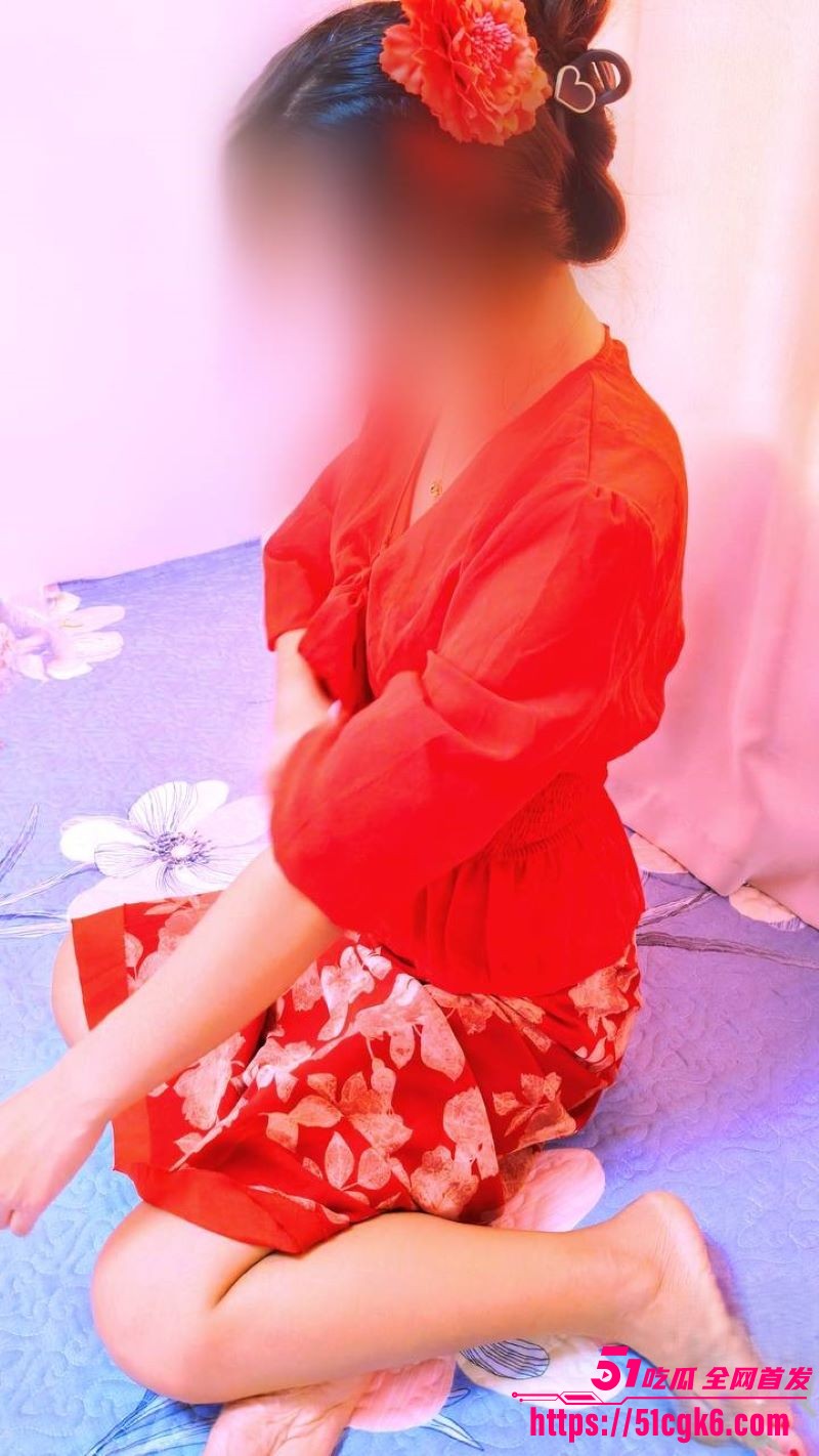 海角乱伦大神 相依为命的母子 新作 妈妈穿新娘装性感撩人 遥控玩具刺激淫水泛滥！ - 51吃瓜网-51吃瓜网