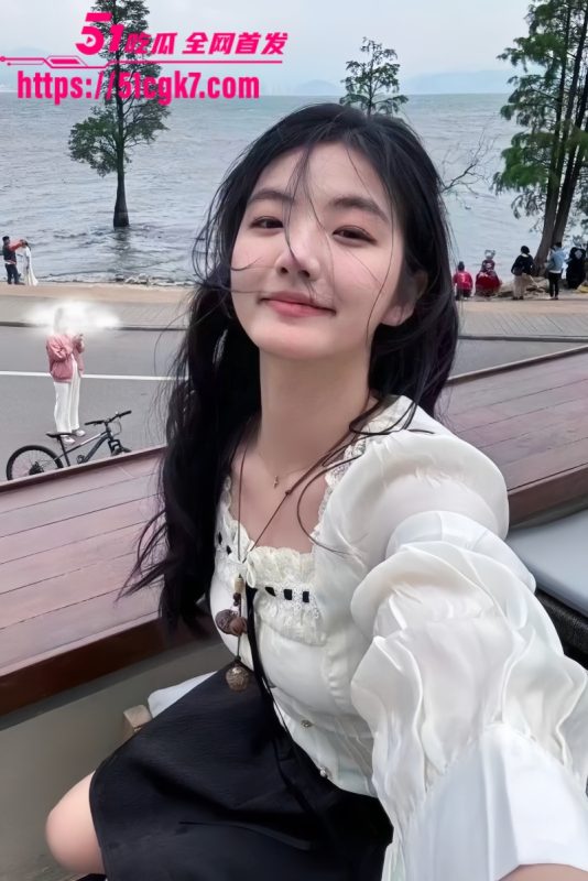 推特淫妻 丫头呀 SM捆绑调教群P 绿帽王八看骚妻被操 手指抠逼高潮喷汁爽翻天！-51吃瓜网