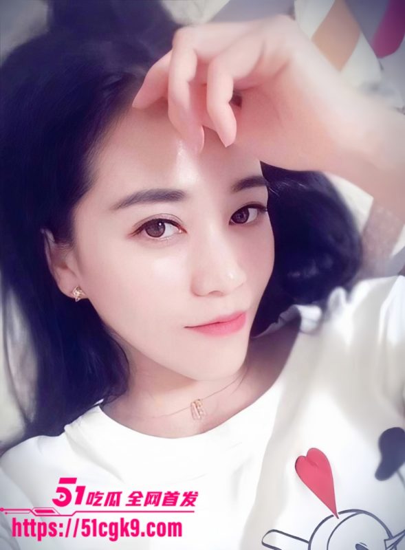 房地产销售 赵小姐 居家性爱视频流出 小胡子男友舔粉穴淫水狂流 后入蜜臀传教式狂插 表情超淫荡！-51吃瓜网