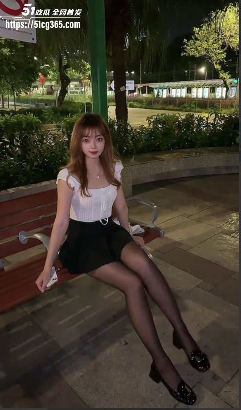 极品网红 小doll芽 私密视频流出 纤细身材性感妖娆 黑丝长腿道具自慰 清纯反差极致淫骚！ - 51吃瓜网-51吃瓜网