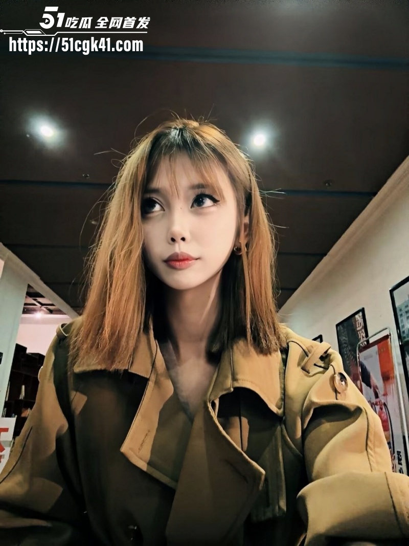 广东服装店老板娘 谢梅 给炮友拍摄自慰视频 饥渴少妇洗澡时使劲揉胸缓解性欲！ - 51吃瓜网-51吃瓜网