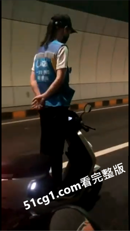 秀儿 “御剑飞行” #电瓶车-51吃瓜网